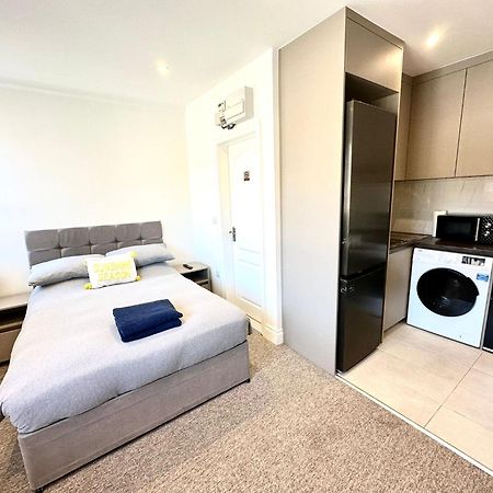 Spectacular Modern, Private Apartment,15 Mins To Central London Hendon Exterior photo
