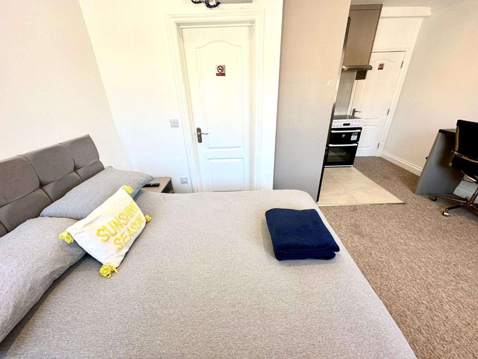 Spectacular Modern, Private Apartment,15 Mins To Central London Hendon Exterior photo