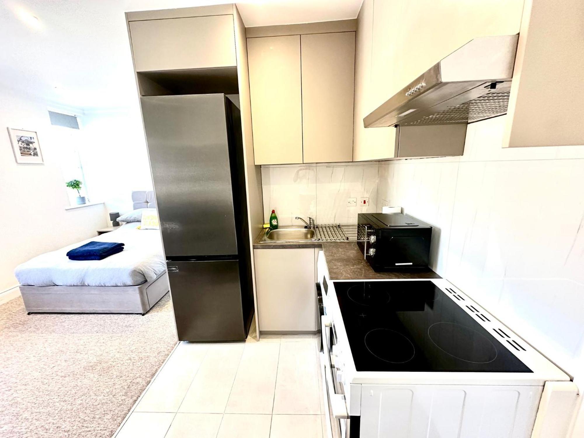 Spectacular Modern, Private Apartment,15 Mins To Central London Hendon Exterior photo