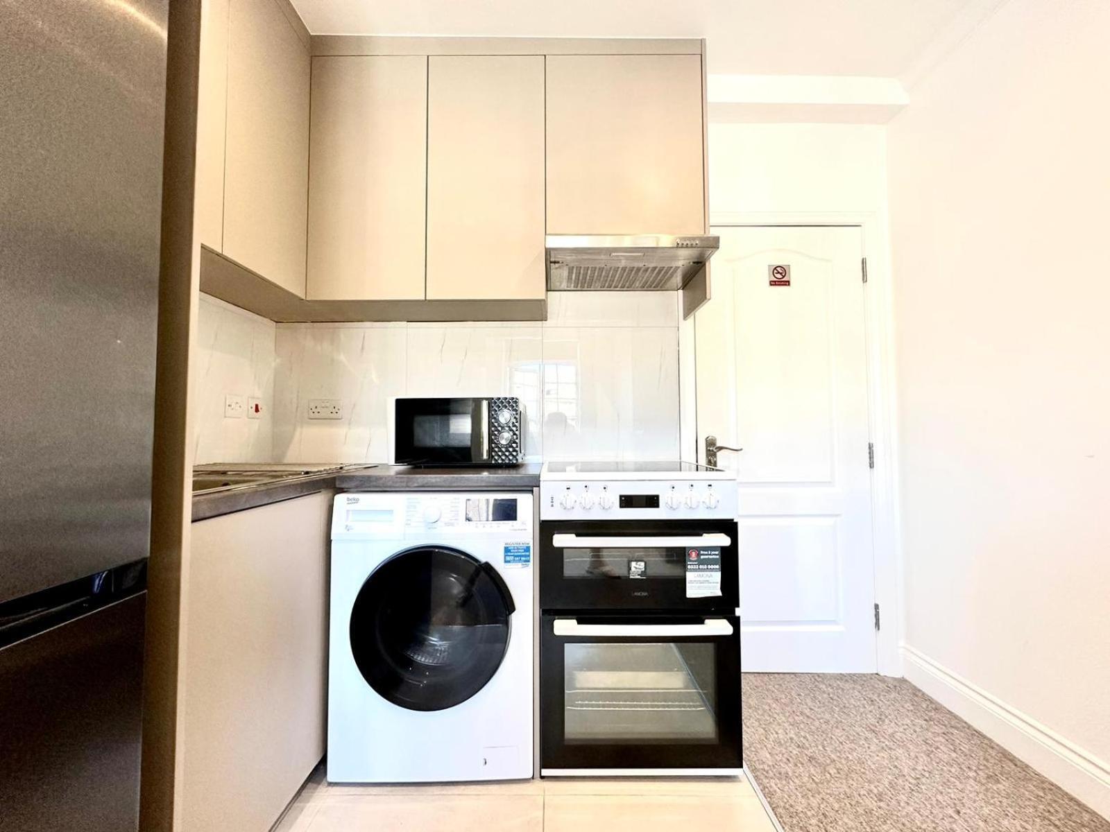 Spectacular Modern, Private Apartment,15 Mins To Central London Hendon Exterior photo